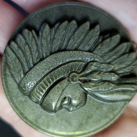 Gold sheen obsidian coin 🪙 - Picture 4 of 4